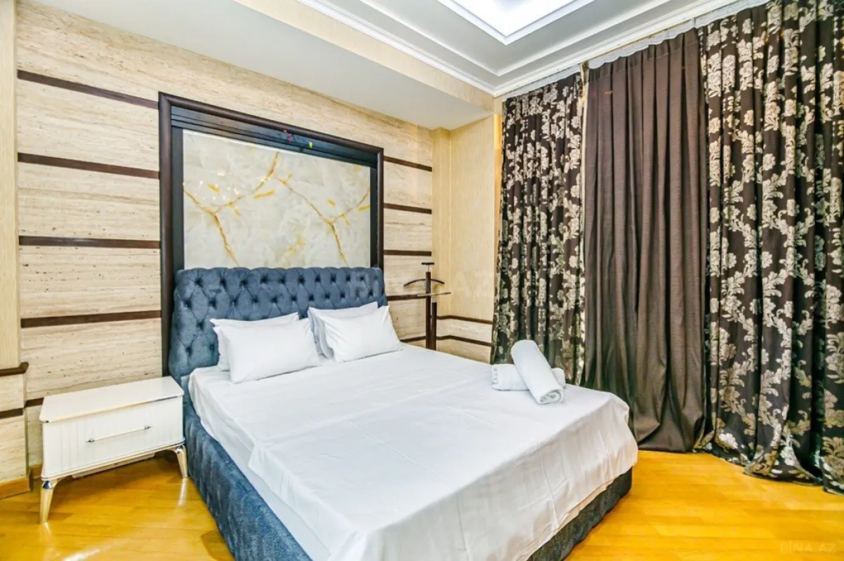 Kirayə verilir 4 otaqlı mənzil 200 m²