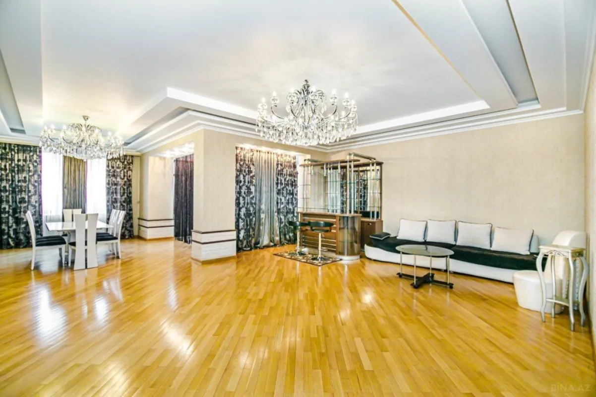 Kirayə verilir 4 otaqlı mənzil 200 m²