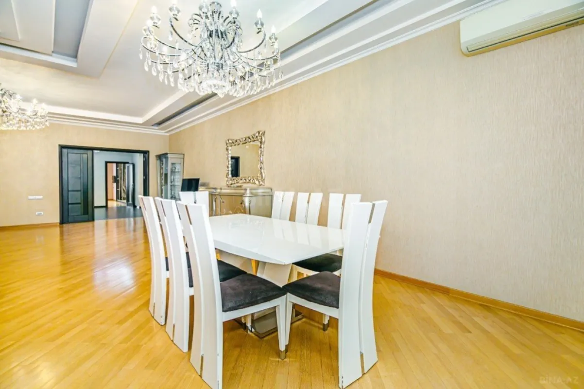 Kirayə verilir 4 otaqlı mənzil 200 m²