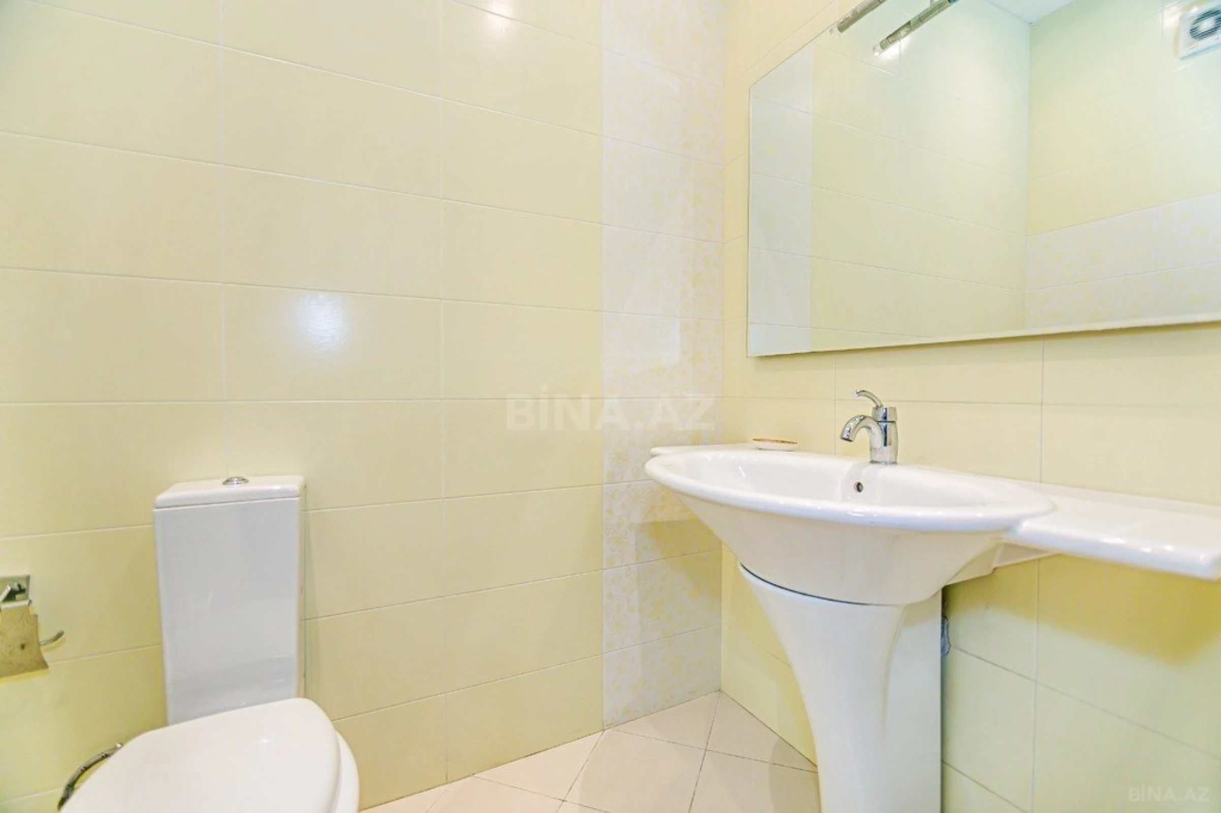 Kirayə verilir 4 otaqlı mənzil 200 m²