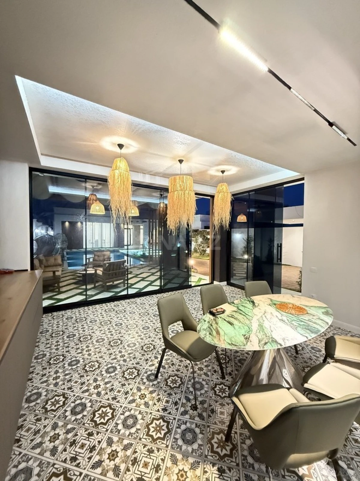 Satılır 5 otaqlı həyət evi 220 m²