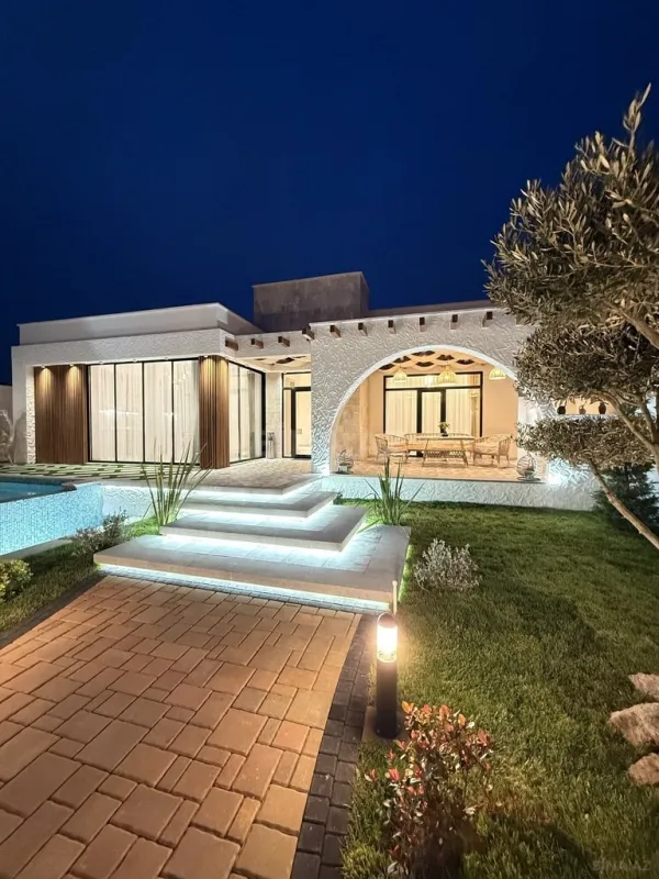 Satılır 5 otaqlı həyət evi 220 m²