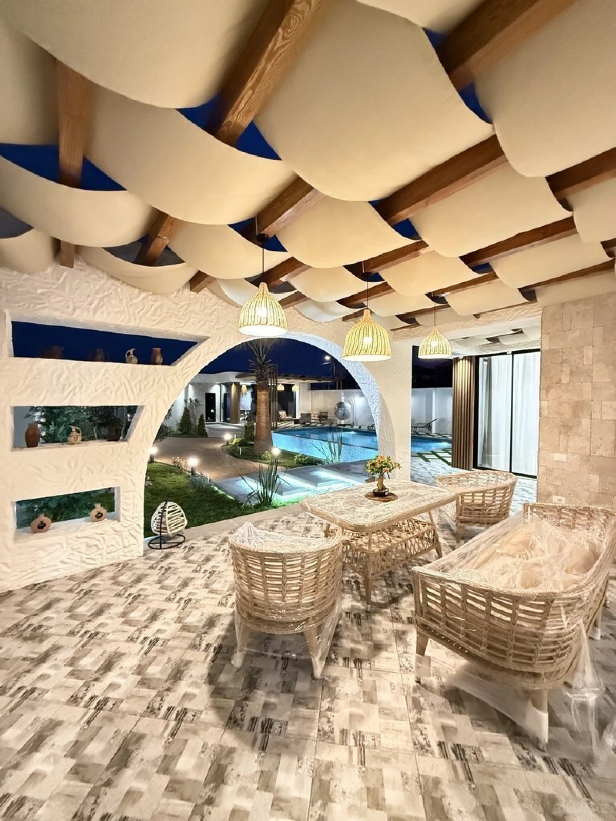 Satılır 5 otaqlı həyət evi 220 m²