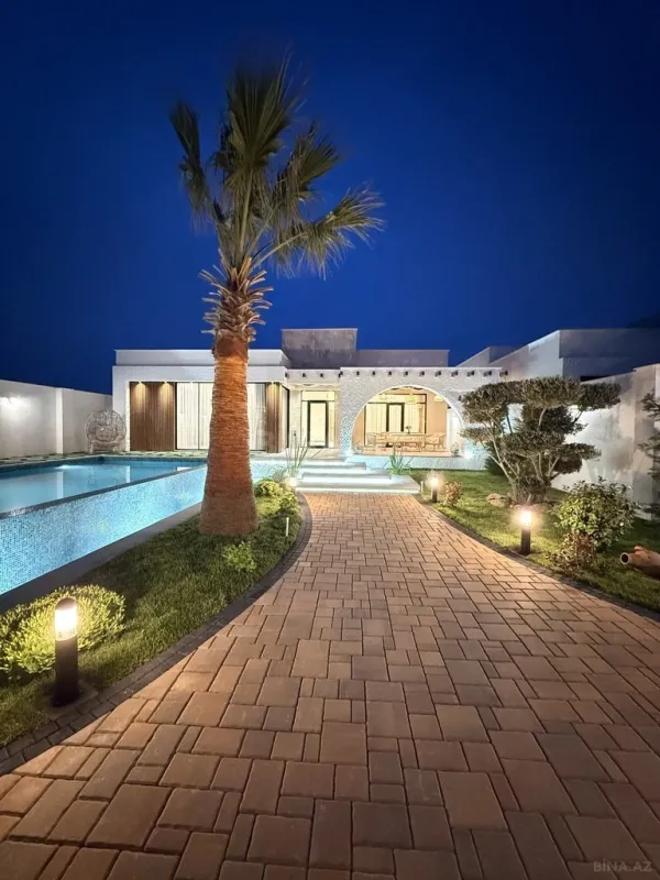 Satılır 5 otaqlı həyət evi 220 m²