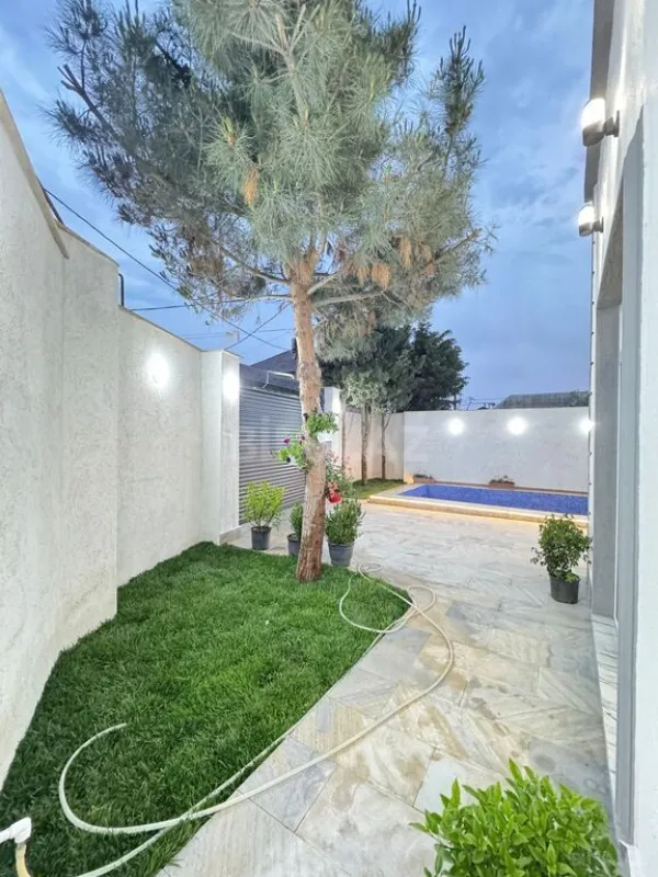 Satılır 4 otaqlı həyət evi 130 m²