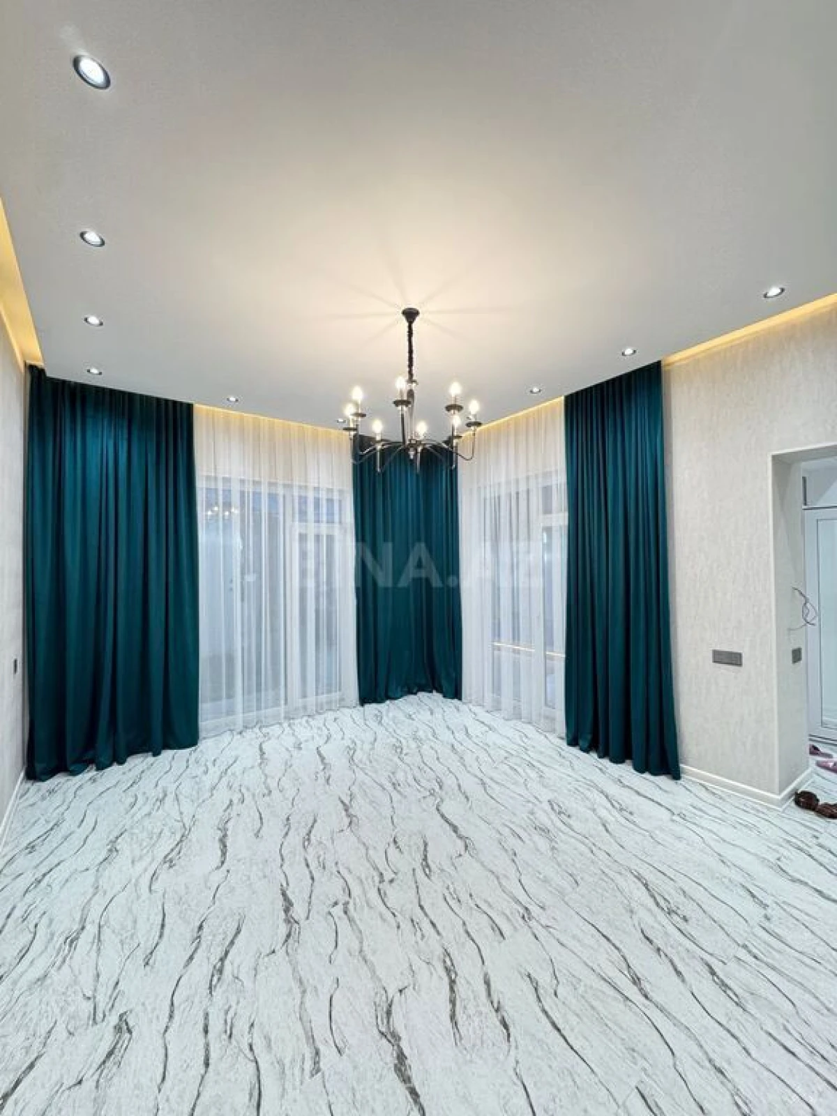 Satılır 4 otaqlı həyət evi 130 m²