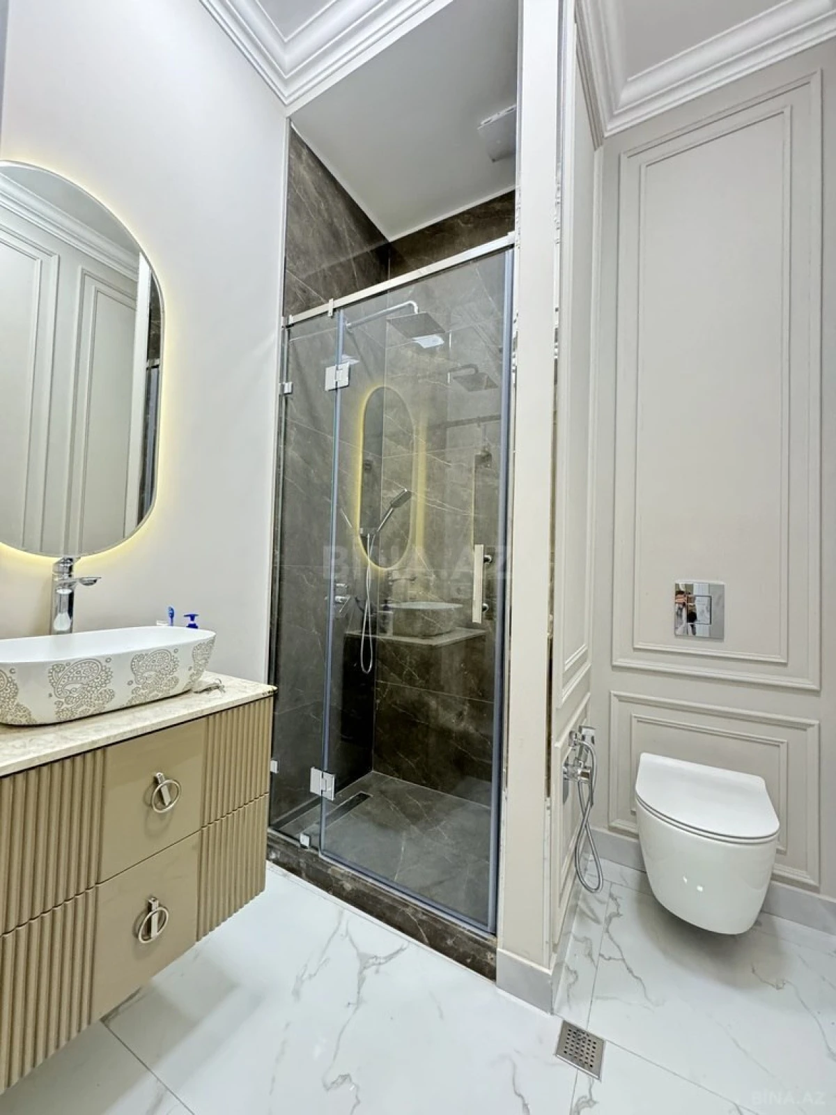 Satılır 5 otaqlı həyət evi 220 m²