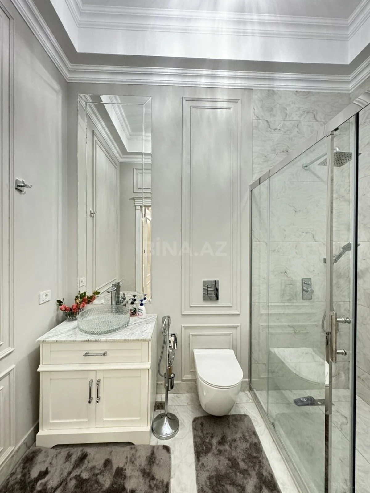 Satılır 5 otaqlı həyət evi 220 m²