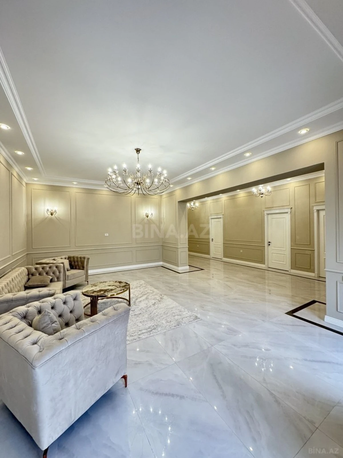 Satılır 5 otaqlı həyət evi 220 m²