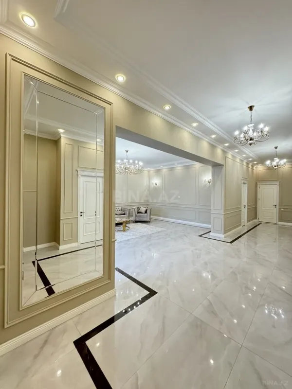 Satılır 5 otaqlı həyət evi 220 m²