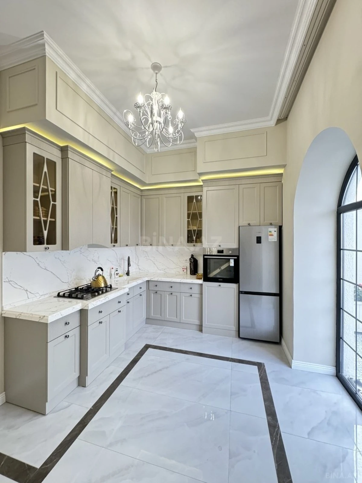 Satılır 5 otaqlı həyət evi 220 m²