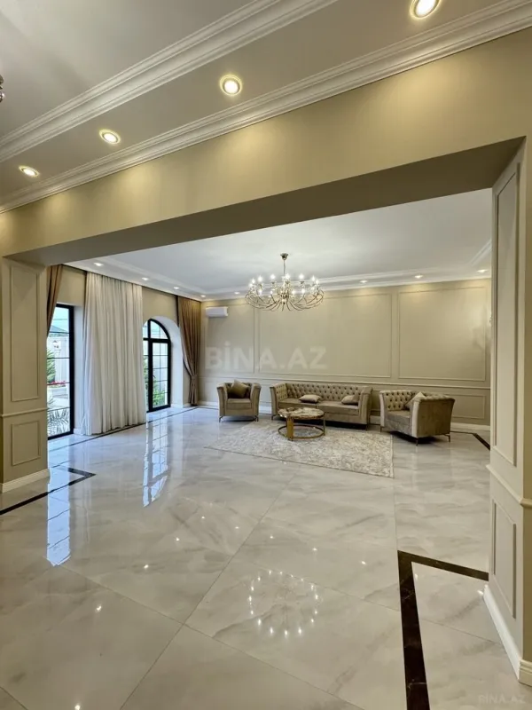 Satılır 5 otaqlı həyət evi 220 m²