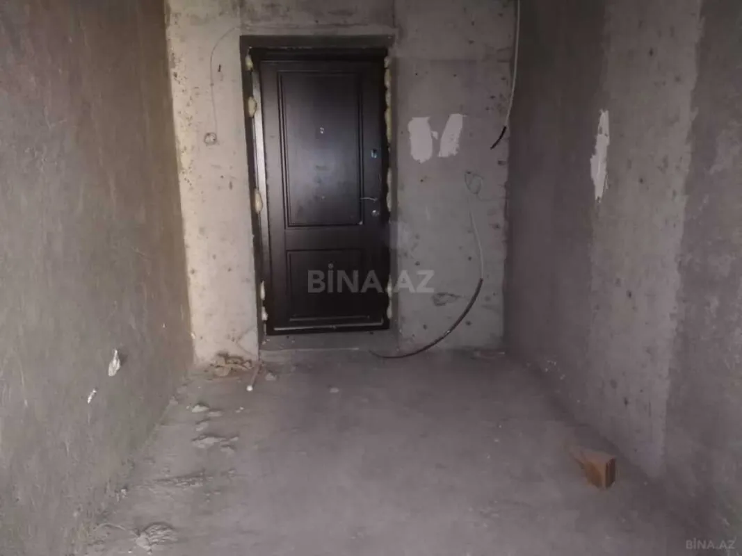 Satılır 3 otaqlı mənzil 130 m²