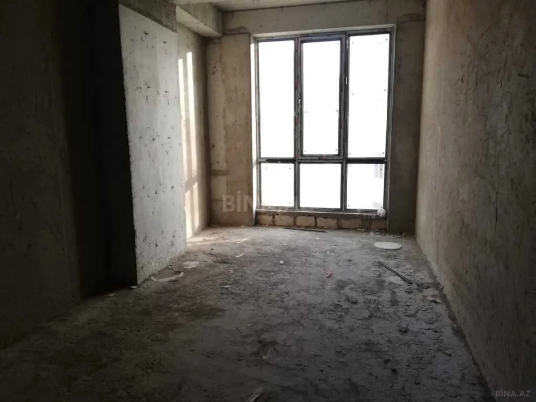 Satılır 3 otaqlı mənzil 130 m²