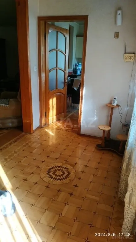 Satılır 5 otaqlı həyət evi 200 m²