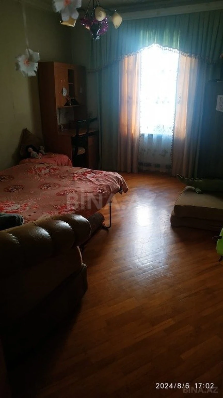 Satılır 5 otaqlı həyət evi 200 m²