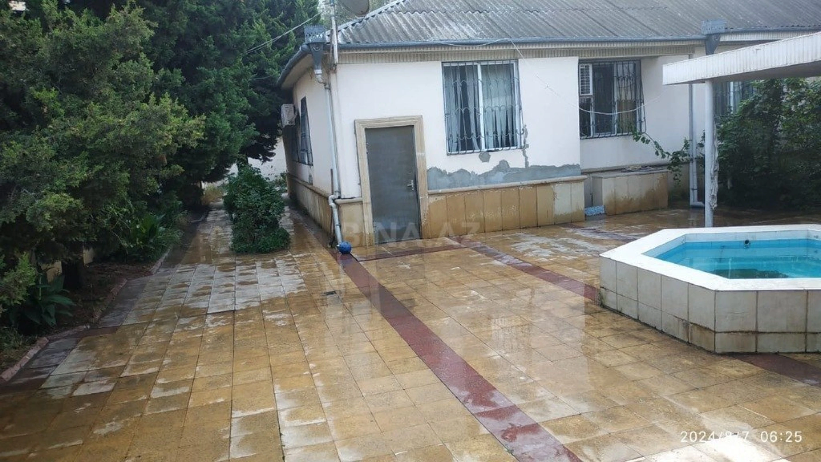 Satılır 5 otaqlı həyət evi 200 m²