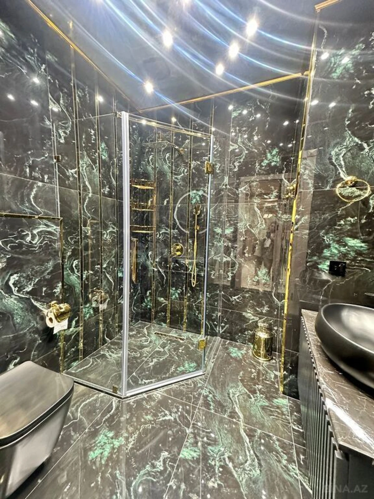 Satılır 3 otaqlı mənzil 140 m²