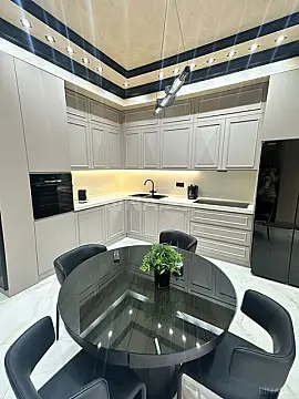 Satılır 3 otaqlı mənzil 140 m²