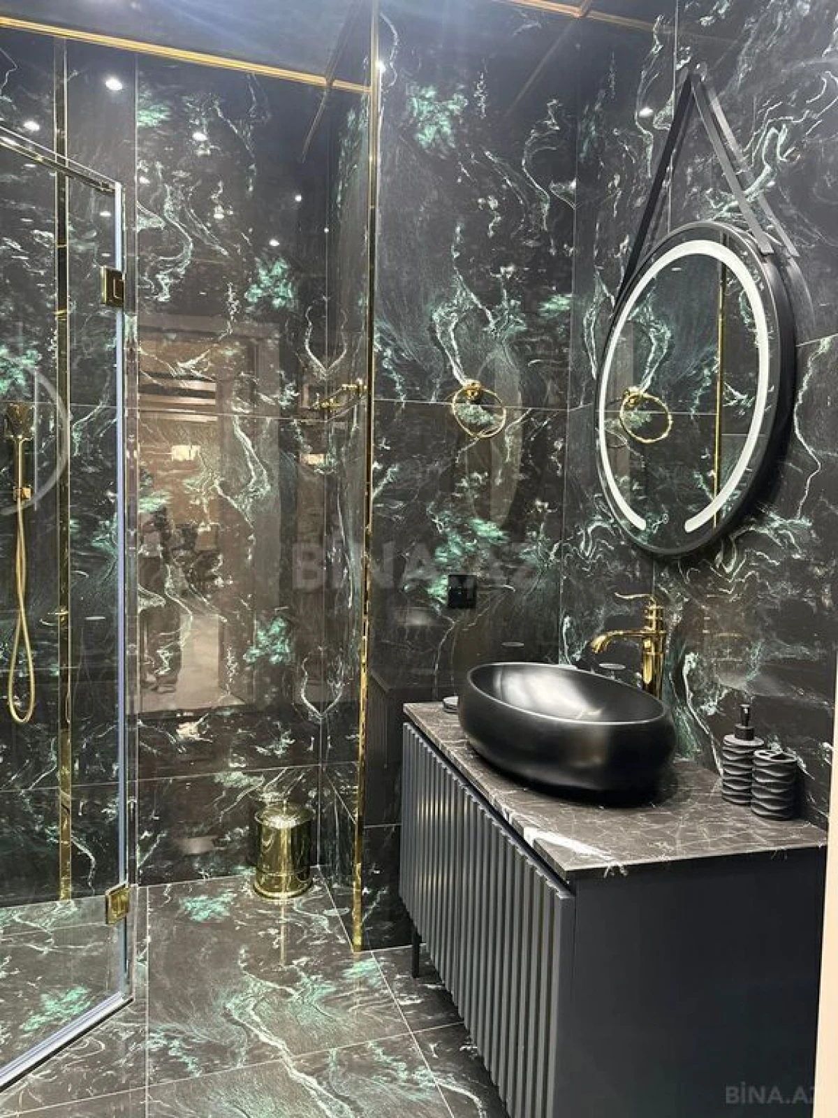 Satılır 3 otaqlı mənzil 140 m²