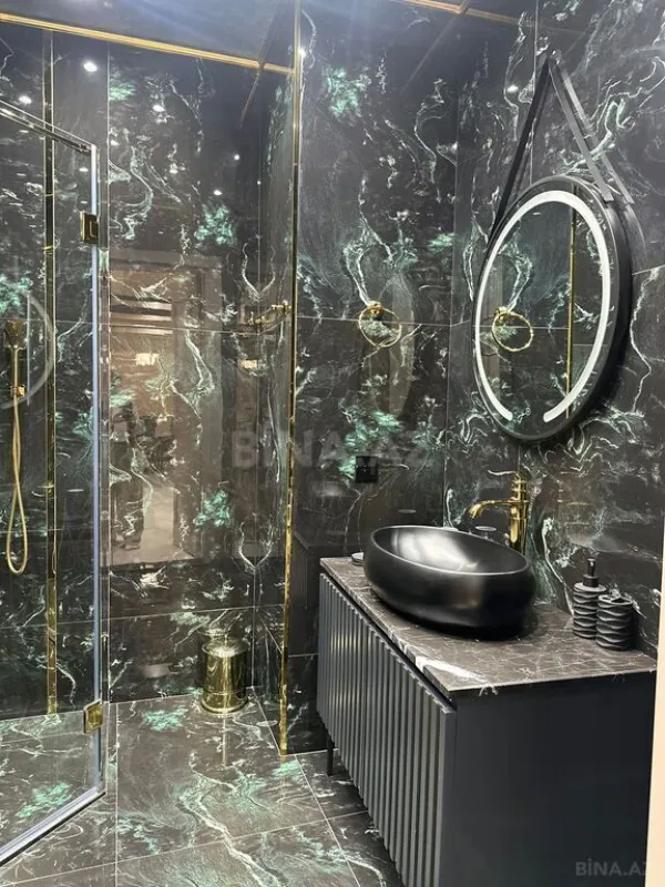 Satılır 3 otaqlı mənzil 140 m²