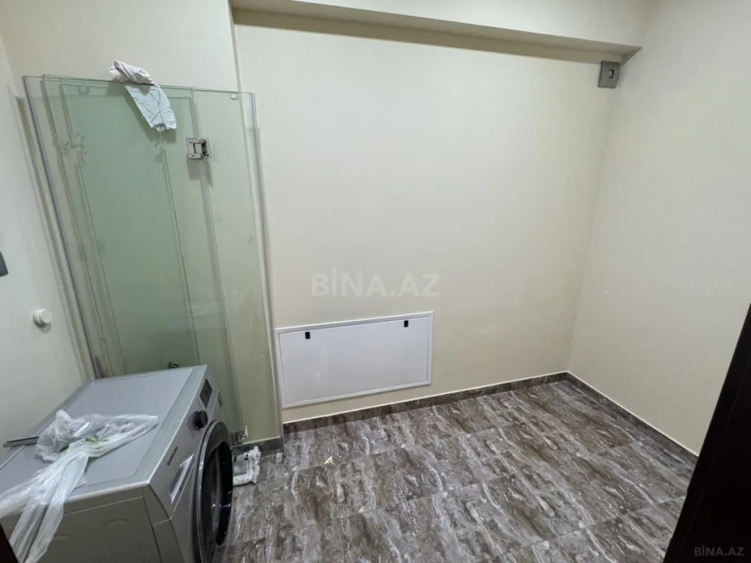 Satılır 3 otaqlı mənzil 145 m²