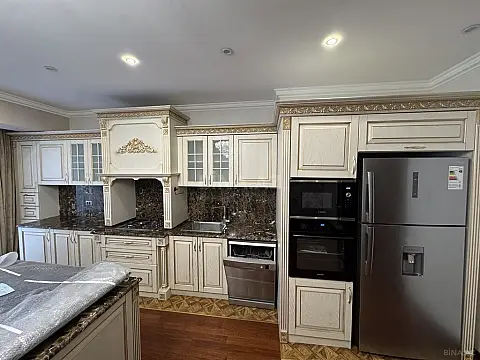 Satılır 3 otaqlı mənzil 145 m²