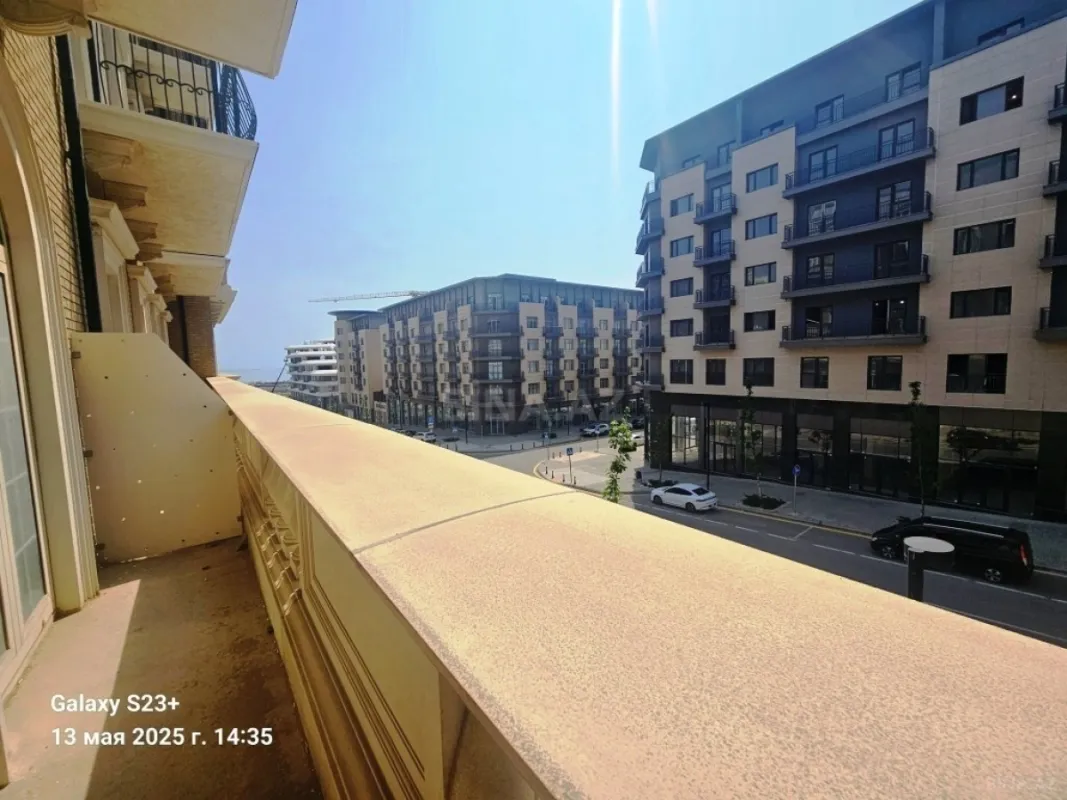 Satılır 3 otaqlı mənzil 102 m²