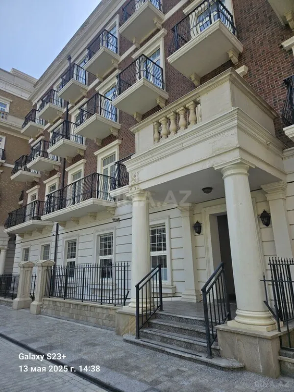 Satılır 3 otaqlı mənzil 102 m²