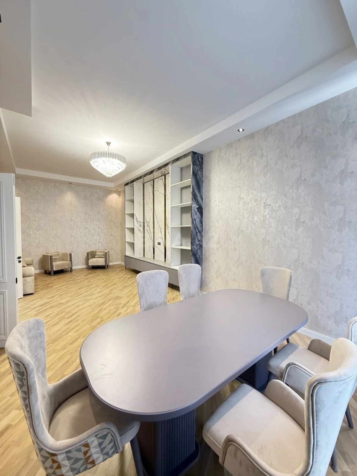 Satılır 5 otaqlı həyət evi 300 m²