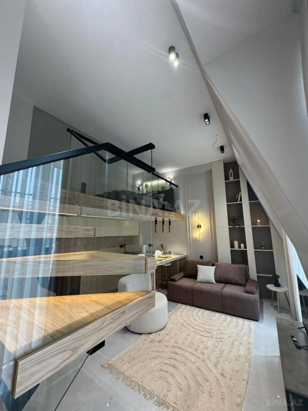 Kirayə verilir 2 otaqlı mənzil 55 m²