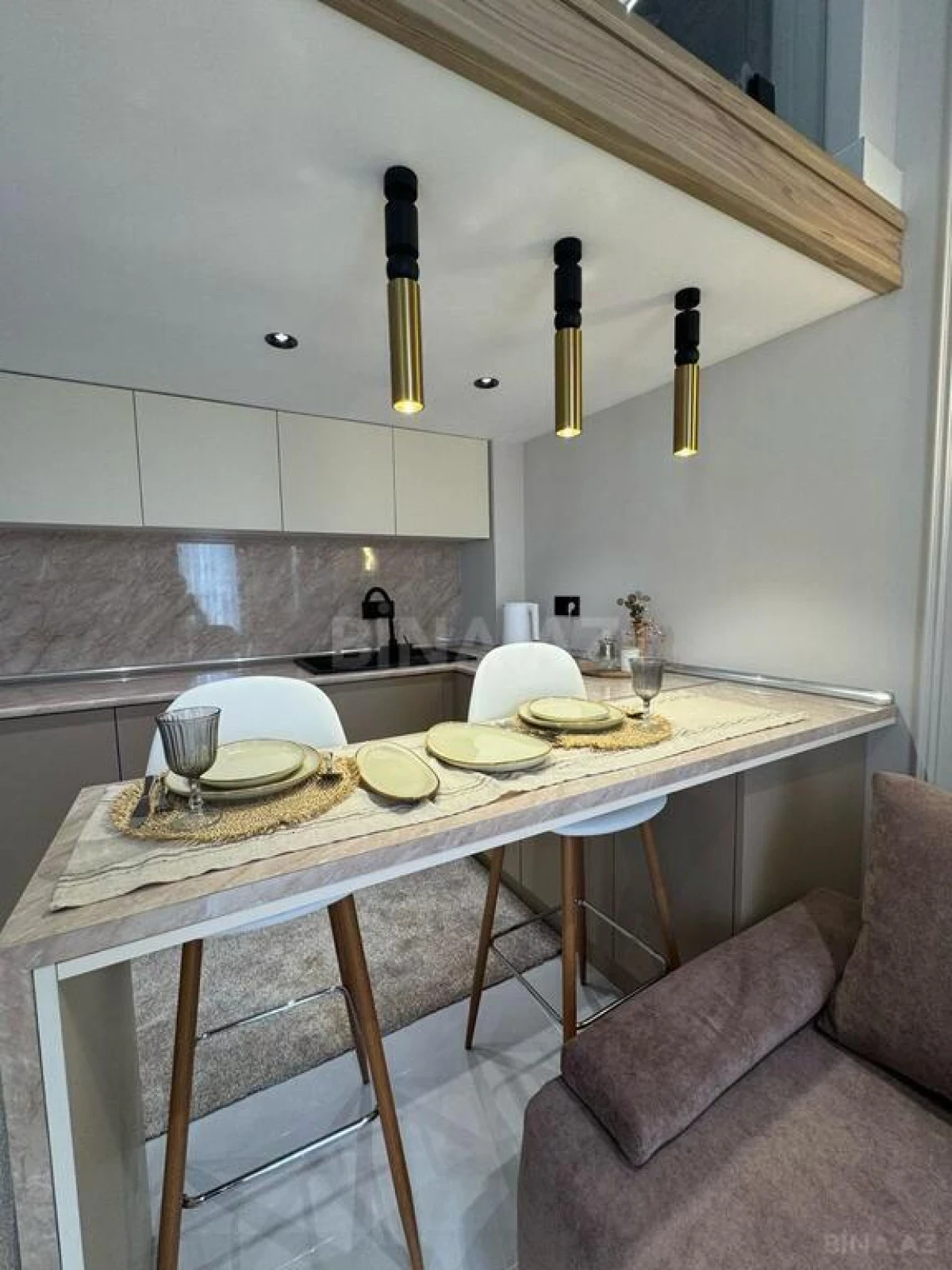 Kirayə verilir 2 otaqlı mənzil 55 m²