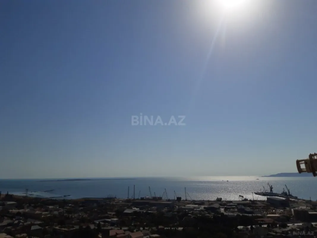 Satılır 3 otaqlı mənzil 165 m²