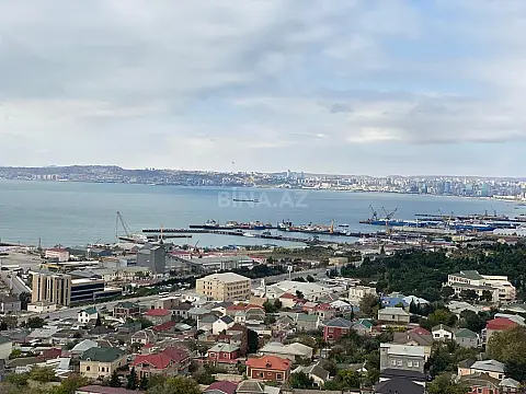 Satılır 3 otaqlı mənzil 165 m²