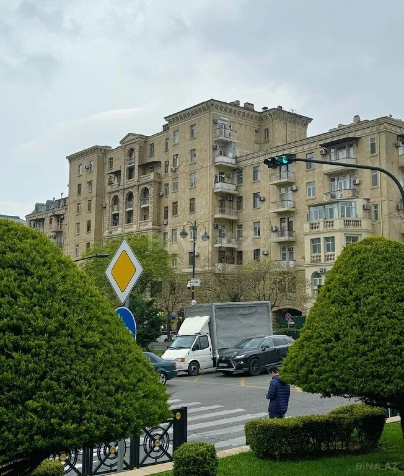 Satılır 2 otaqlı mənzil 55 m²