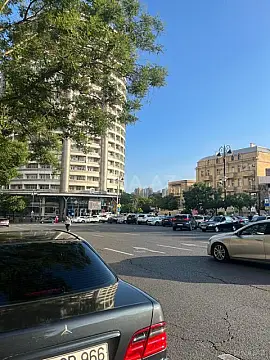 Satılır obyekt 80 m² — Bakı, Nizami 80.00 m²