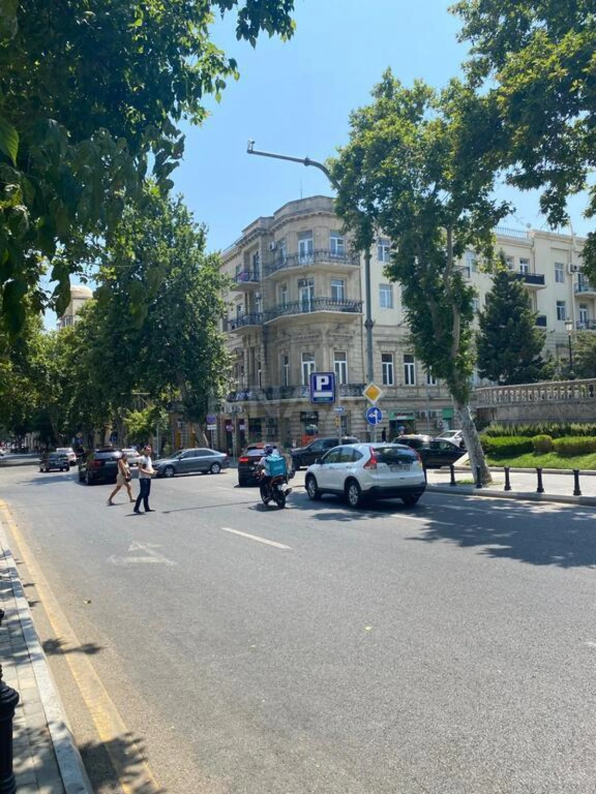 Satılır obyekt 80 m²