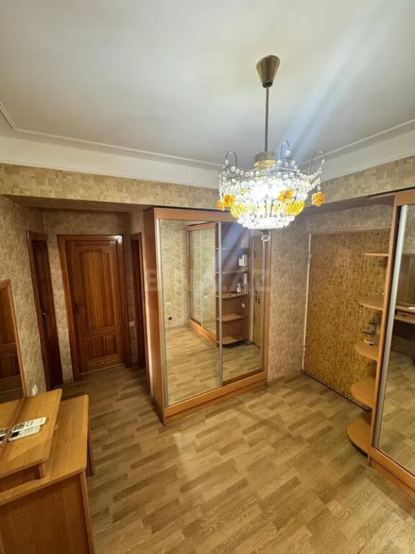 Satılır 2 otaqlı mənzil 70 m²