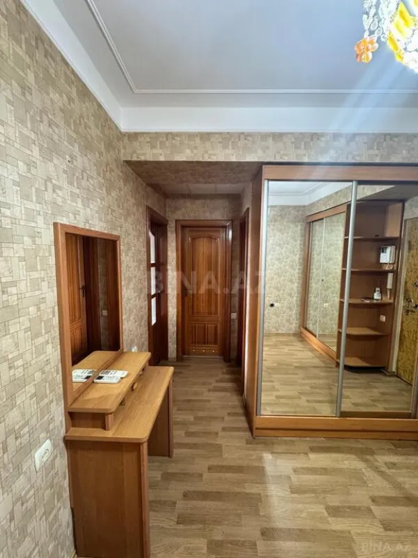 Satılır 2 otaqlı mənzil 70 m²