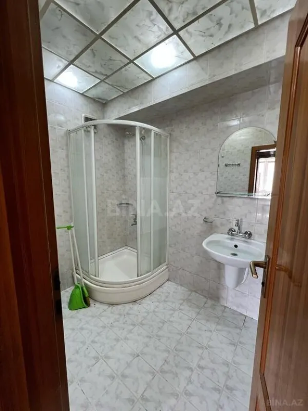 Satılır 2 otaqlı mənzil 70 m²