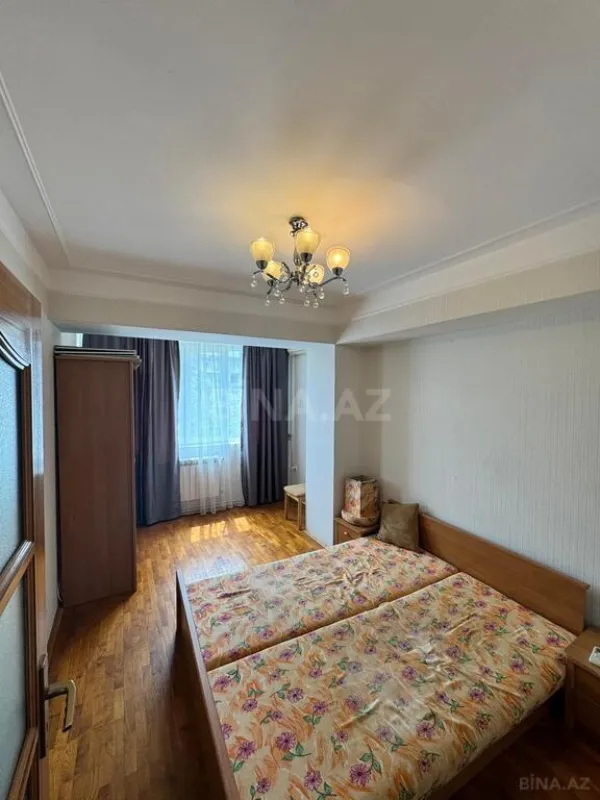 Satılır 2 otaqlı mənzil 70 m²