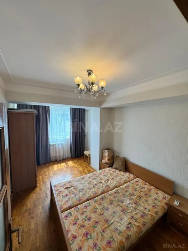 Satılır 2 otaqlı mənzil 70 m²