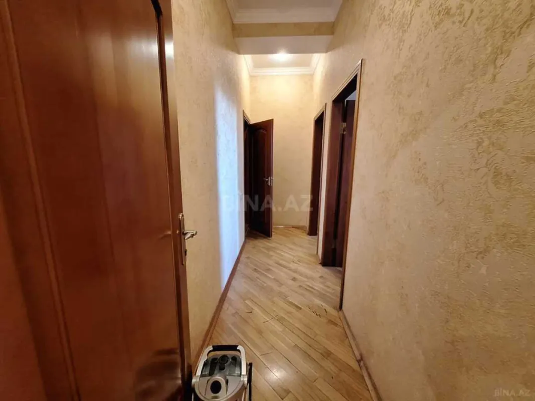 Satılır 3 otaqlı mənzil 165 m²