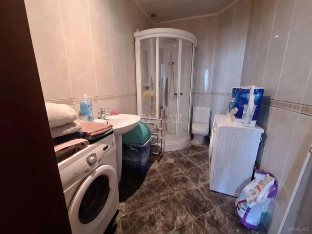 Satılır 3 otaqlı mənzil 165 m²