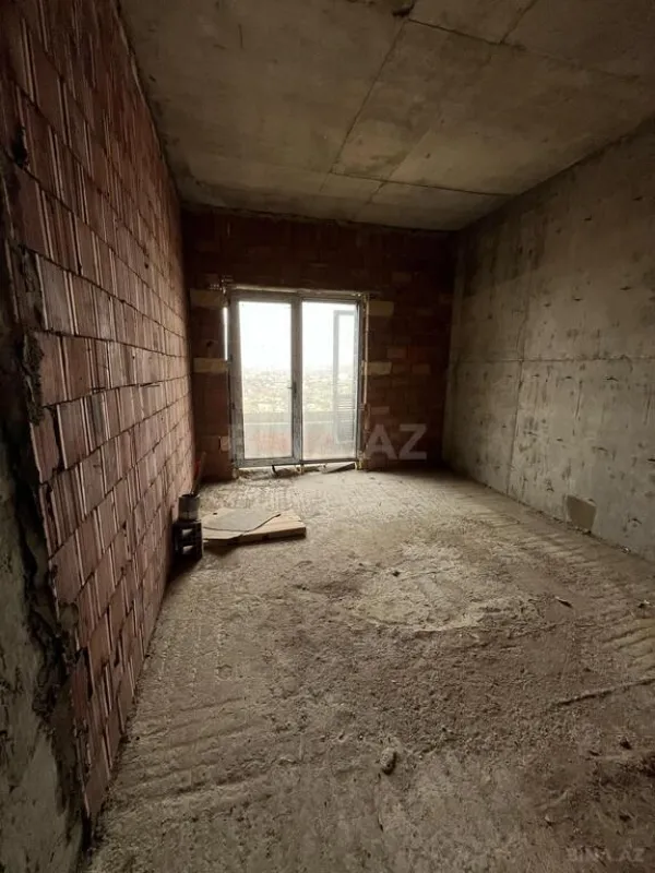 Satılır 3 otaqlı mənzil 157 m²