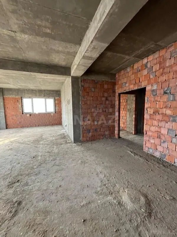 Satılır 3 otaqlı mənzil 157 m²
