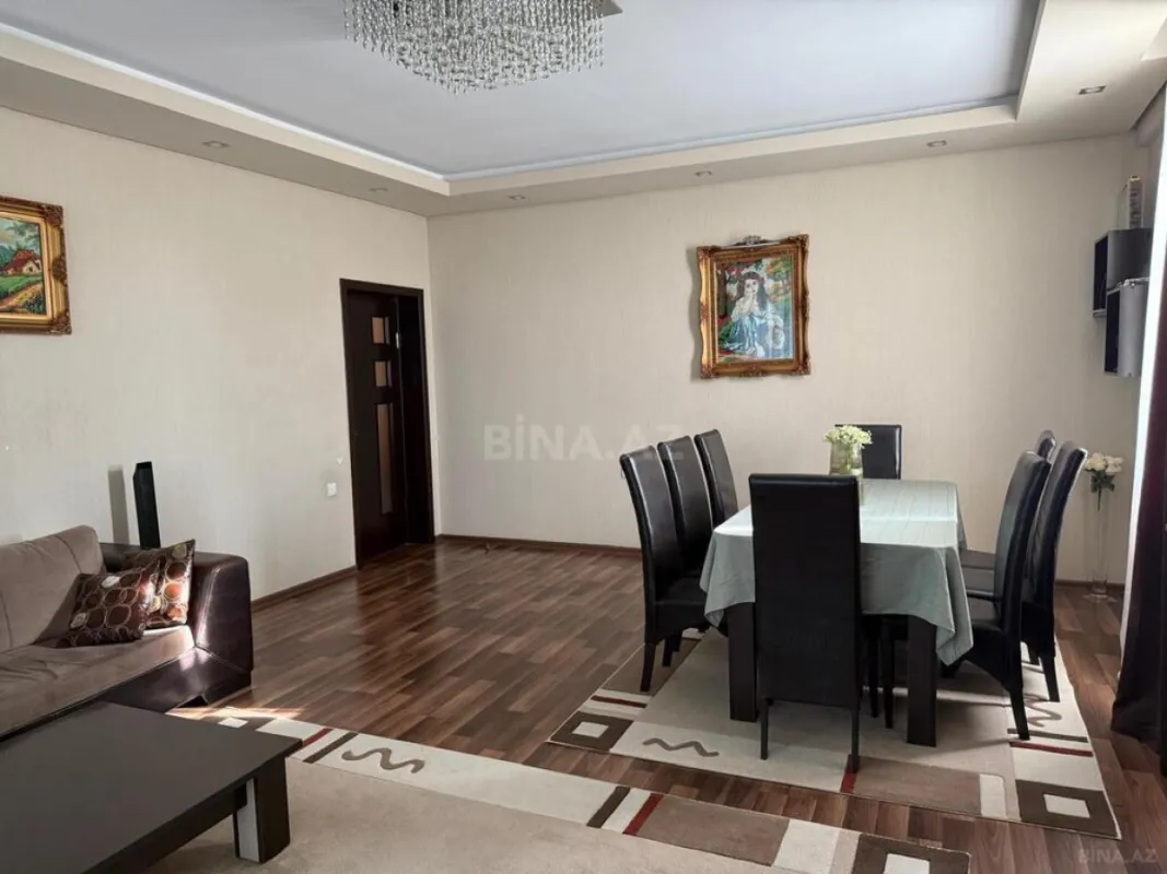 Satılır 3 otaqlı mənzil 145 m²