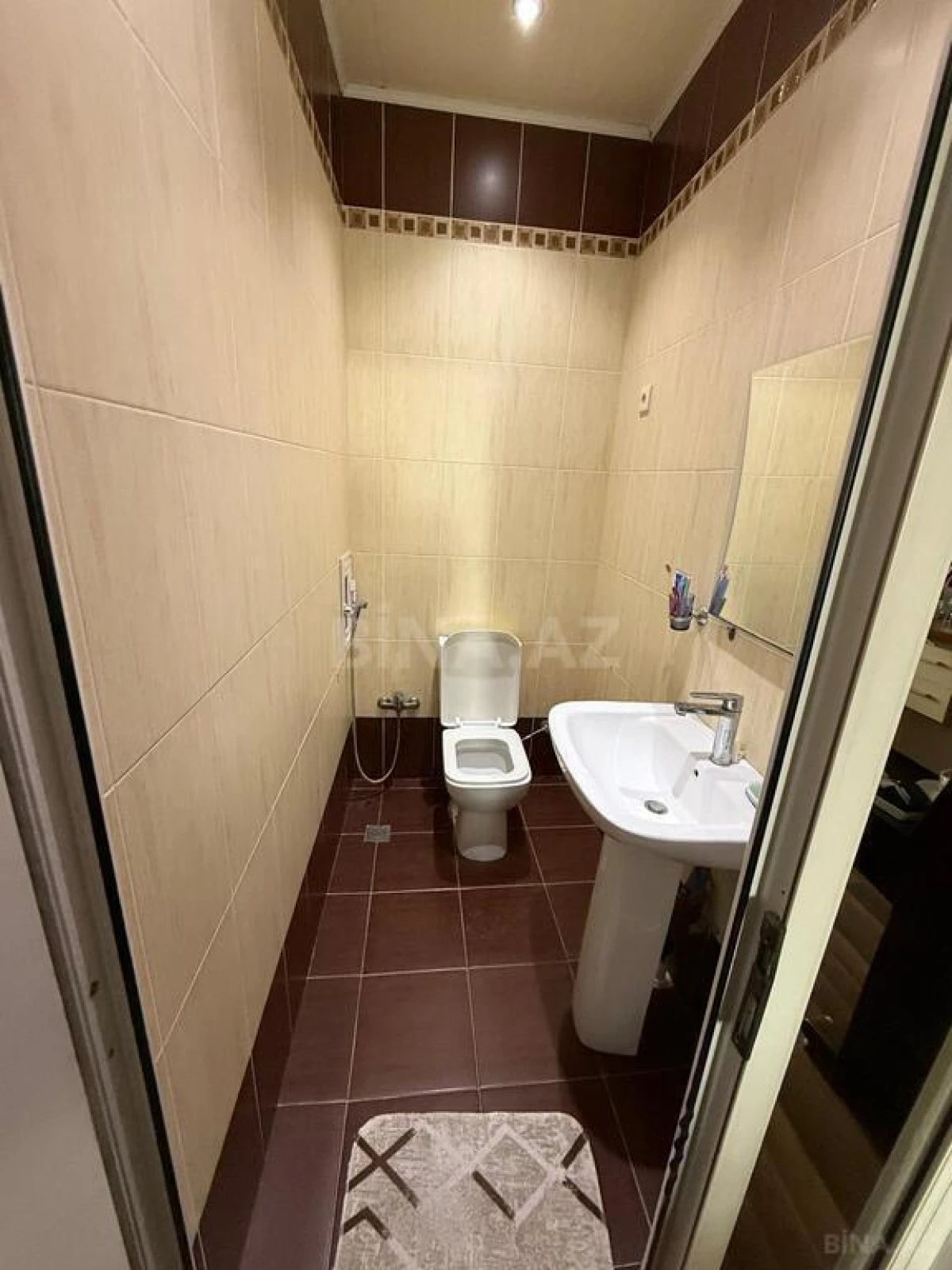 Satılır 3 otaqlı mənzil 145 m²