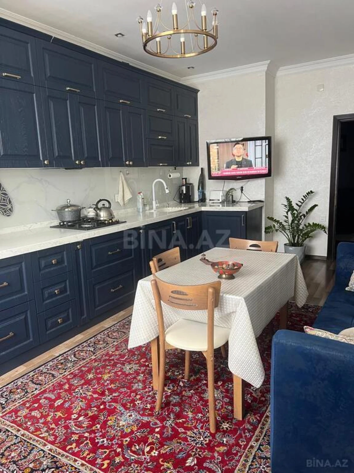 Satılır 3 otaqlı mənzil 145 m²