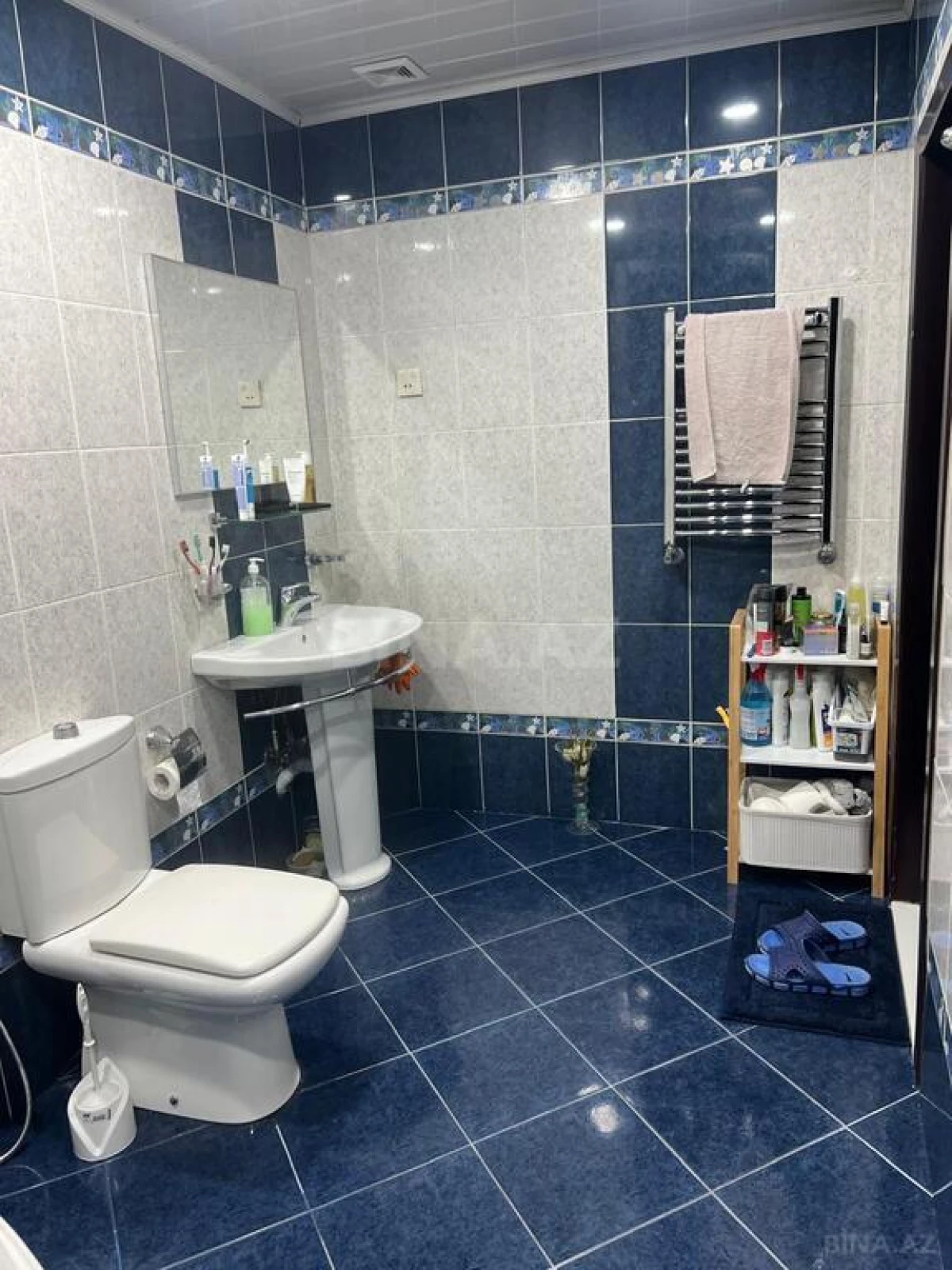 Satılır 3 otaqlı mənzil 145 m²